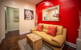 Private Room In A Shared Apartment 15 Minutes To Times Square!